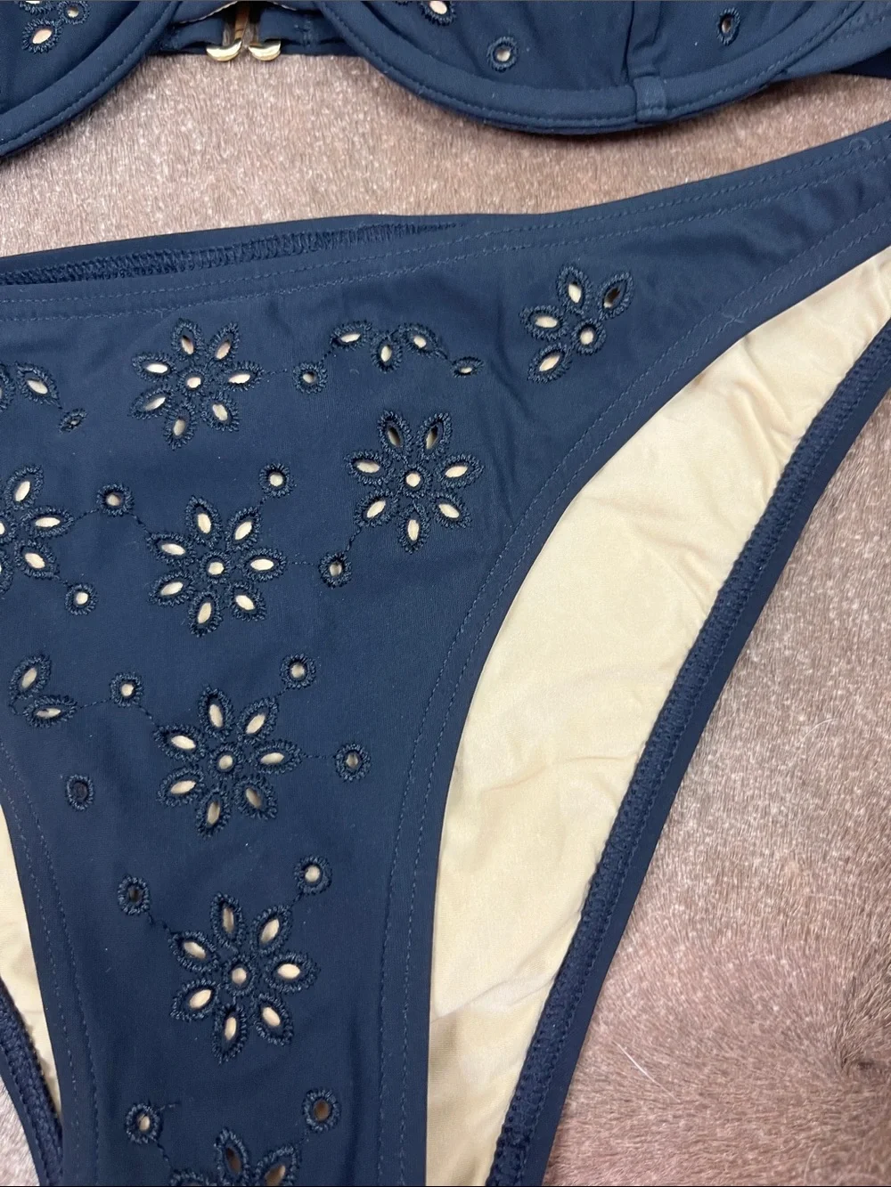 Tory Burch Broderie Underwire Bikini Hipster Laser Cut Floral Bikini Set/XS
